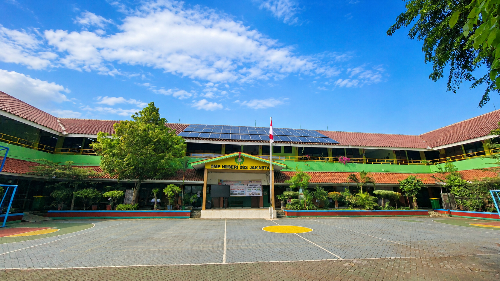 HALAMAN DEPAN SMPN 282 JAKARTA