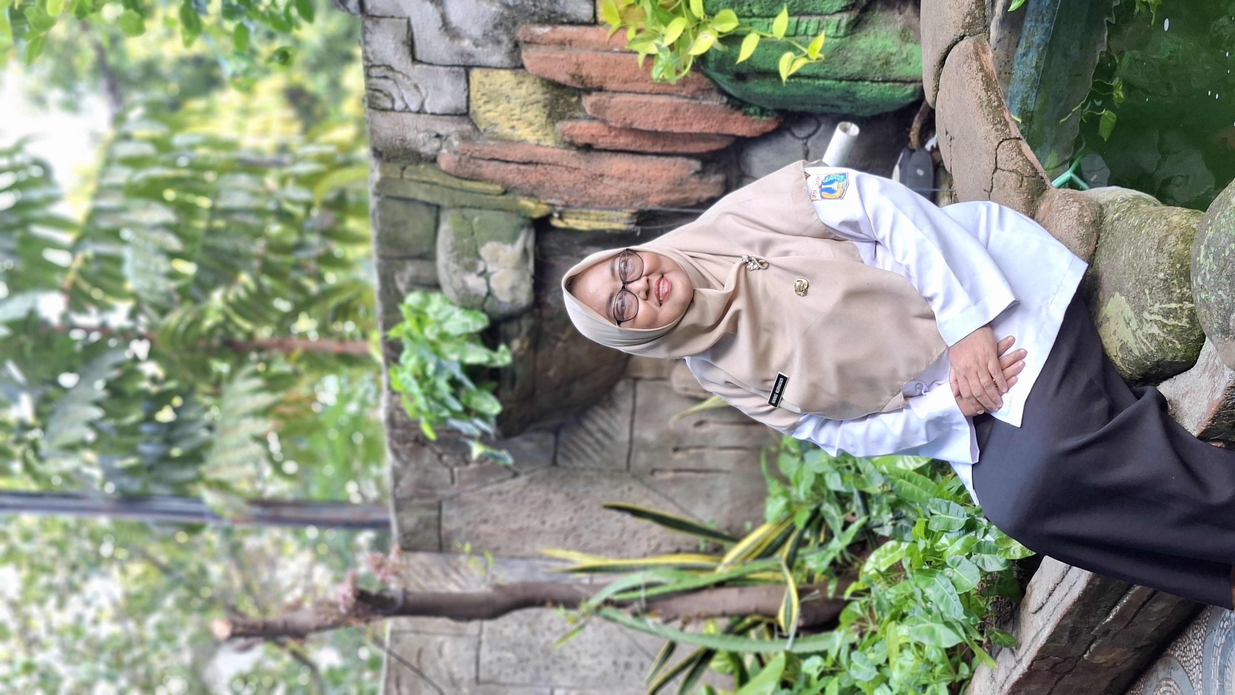 Nining Nurhayati 
